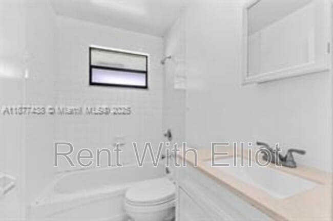 Photo - 5629 Taft St Apartment