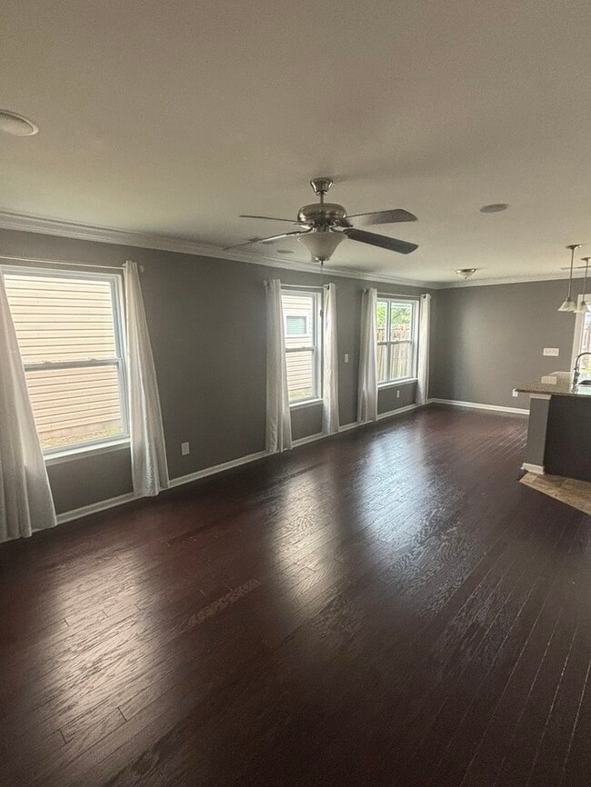Building Photo - 348 Eagle Feather Loop