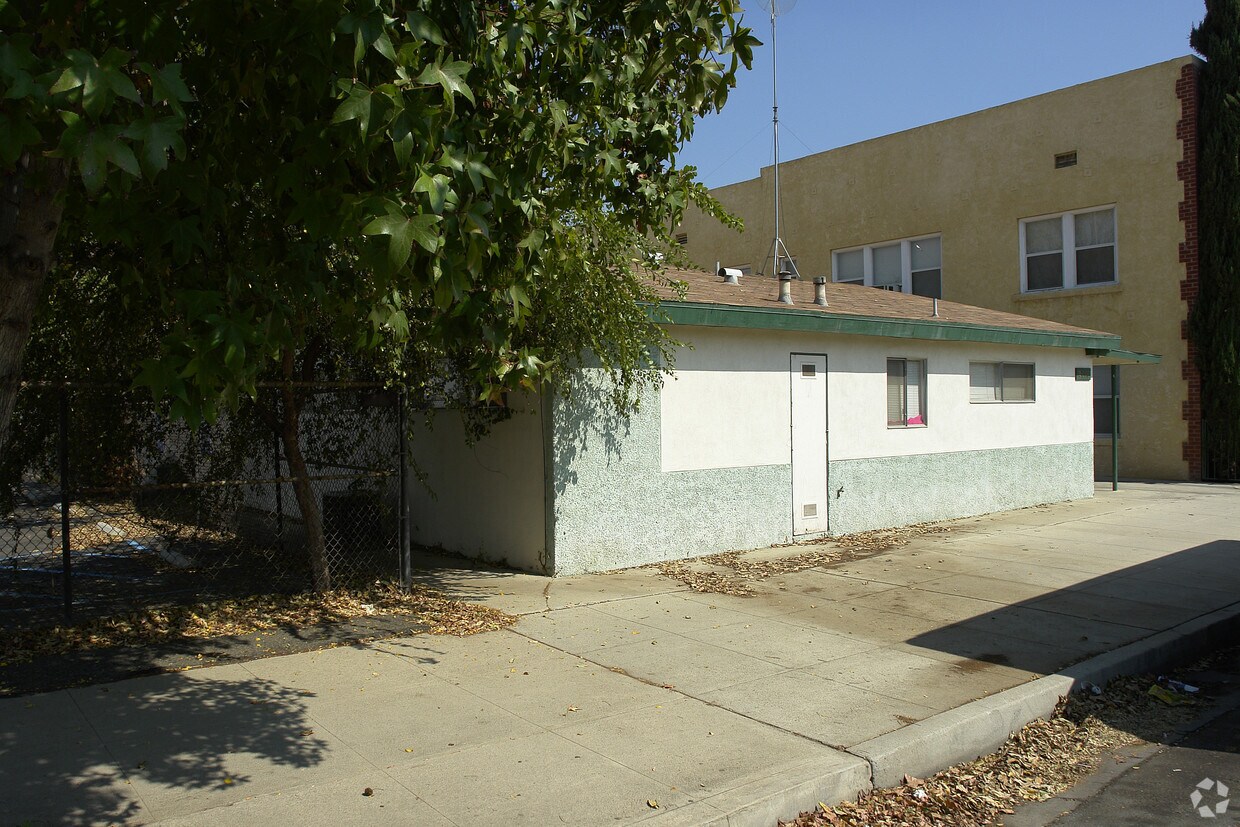 Building Photo - 2018 19th St