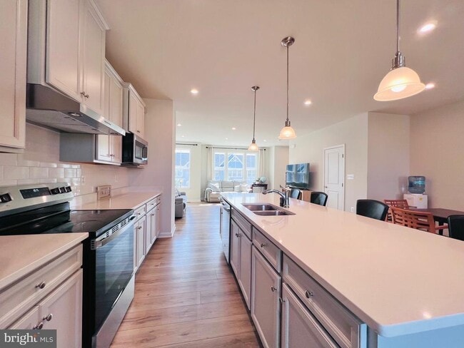 Building Photo - 9212 Edenderry Dr