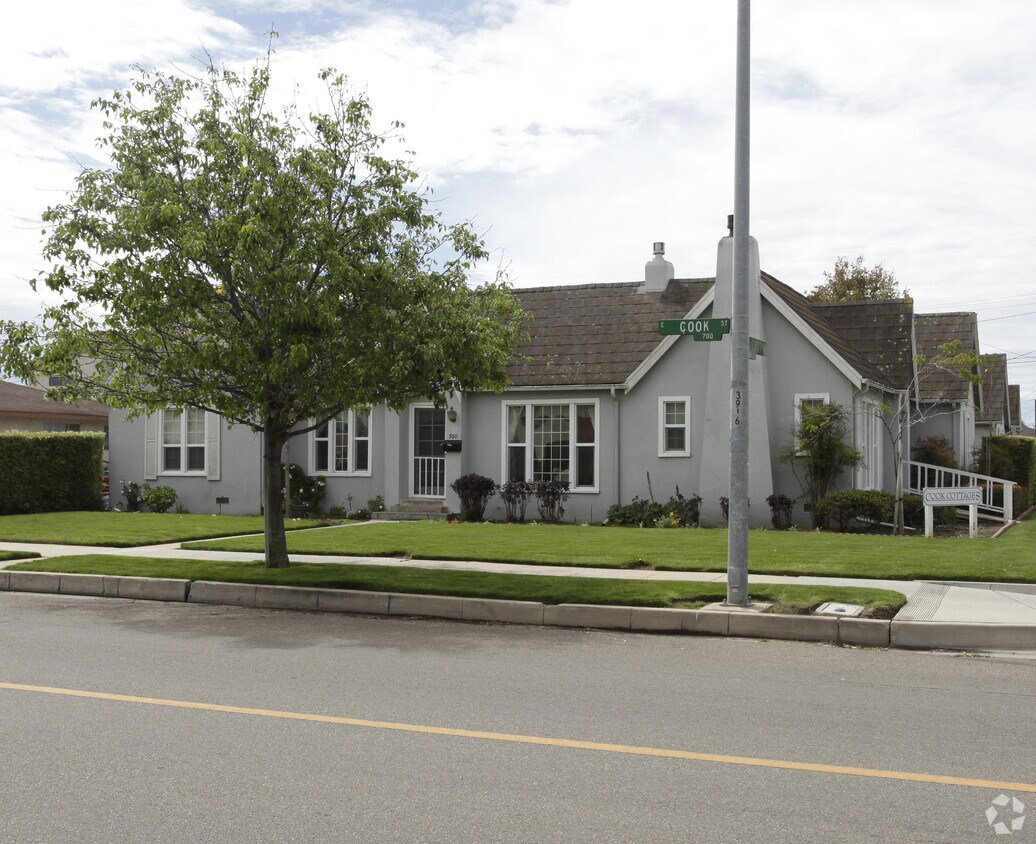 700 E Cook St, Santa Maria, CA 93454 Apartments in Santa Maria, CA