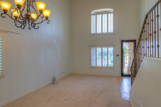 Building Photo - 12405 Nina Pearl Dr