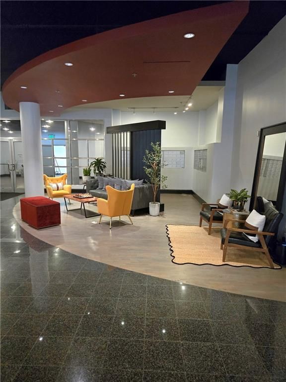 Foto del edificio - 115 W Peachtree Pl NW