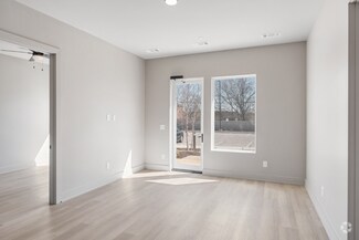 Building Photo - 1090 Haysboro Ave