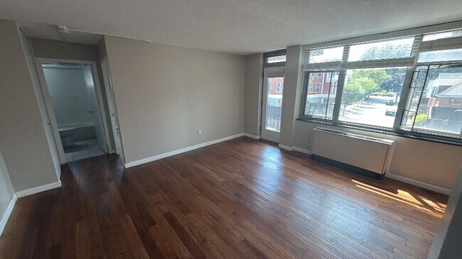 Building Photo - 125 Trapelo Rd