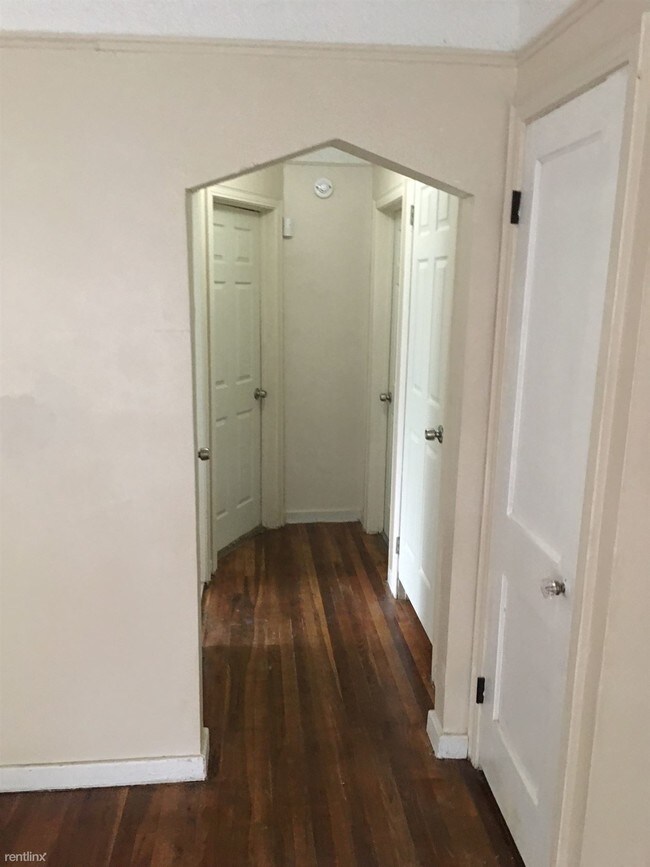 Foto del edificio - 3 br, 1 bath House - 19799 Dresden St