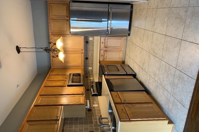 Building Photo - 1321 Broken Oak Dr