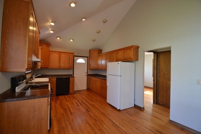 Building Photo - Ranch with Unfinished Basement in D20 with...