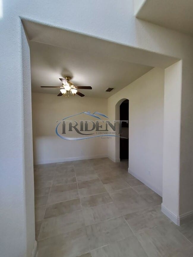 Building Photo - 4 bedroom, 2 ½ bath SOLAR home