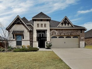 Building Photo - 448 Strait Ln