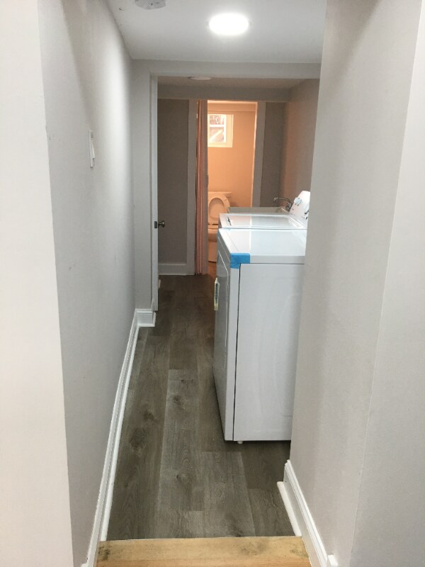 Building Photo - 31 Emmett St