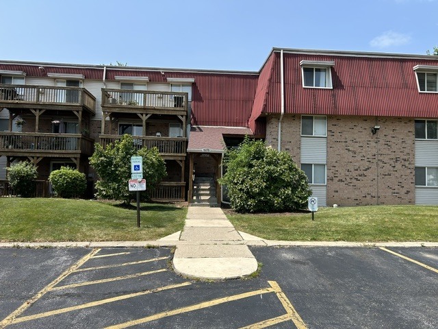 Building Photo - 1875 Tall Oaks Dr