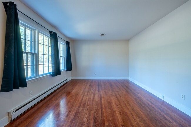 Building Photo - 3209 Pine Brook Ln