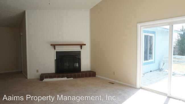Building Photo - 1331 Fraser Dr