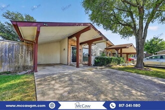 Building Photo - 708 Baruna Cir