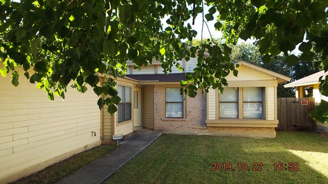 Foto del edificio - 7511 Longing Trail
