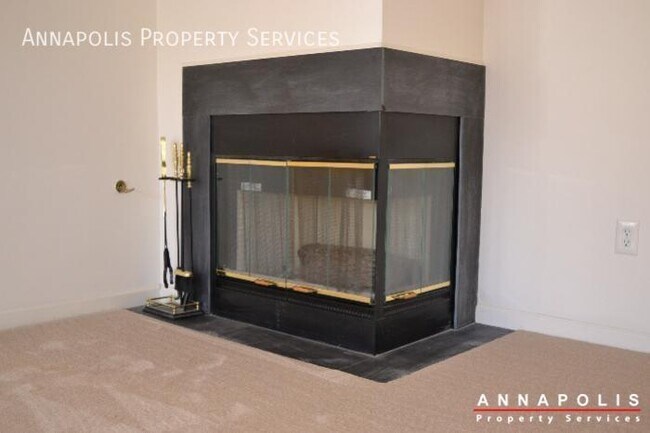Building Photo - 2444 blue spring court
