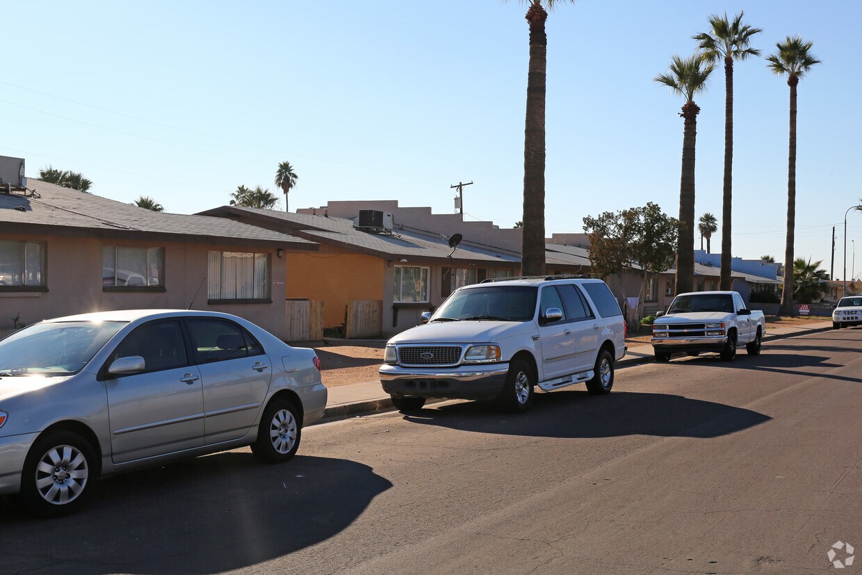 Building Photo - Cameo Village