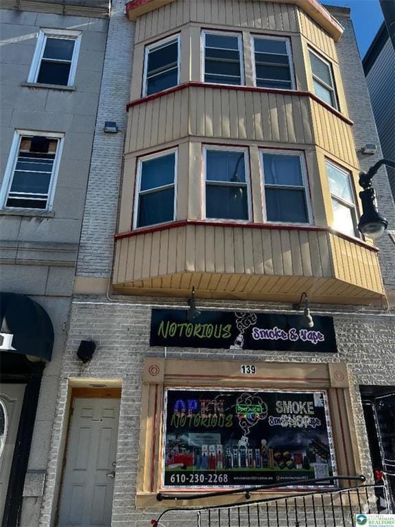 Building Photo - 139 N 7th St