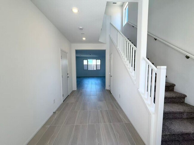 Foto del edificio - 5934 Hillside Pl
