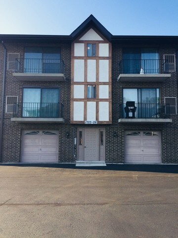 Foto del edificio - 1725 S Washington St