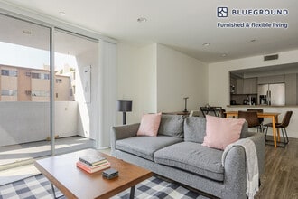 Building Photo - 10473 Santa Monica Blvd