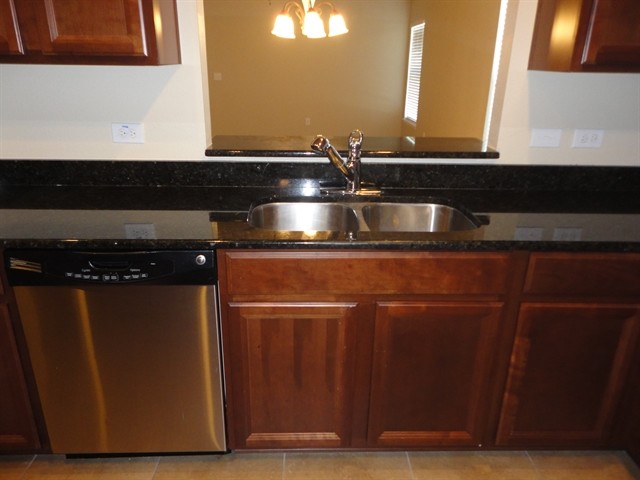 Foto del edificio - 915 Branchwood Way