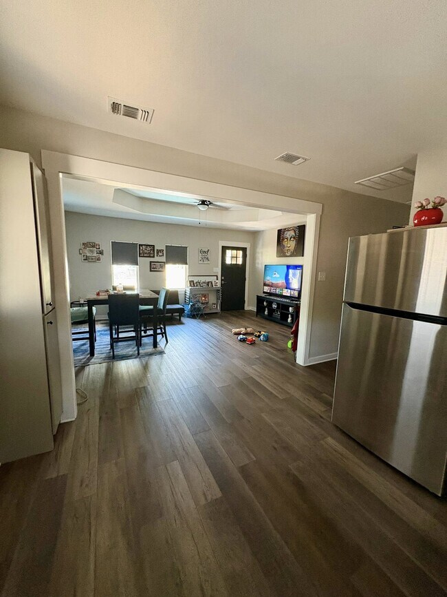 Foto del edificio - 901 E 17th St