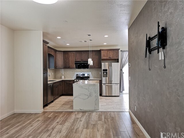 Building Photo - 8704 Festival St