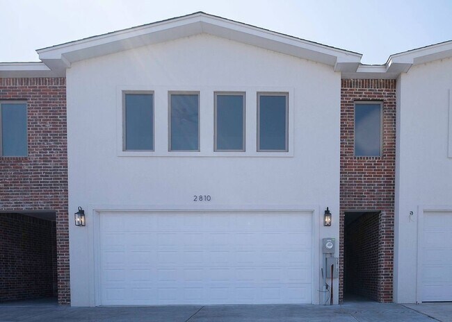 Building Photo - 2810 Conner Dr
