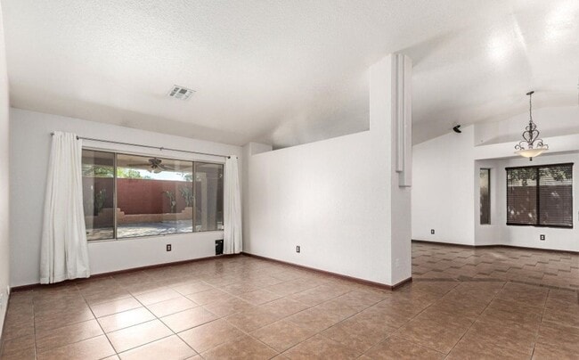 Building Photo - OPEN HOUSE 7/20/2026   1:30 TO 2:30    "FR...