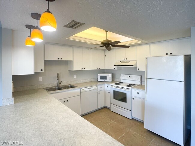 Building Photo - 159 SW 47th Terrace