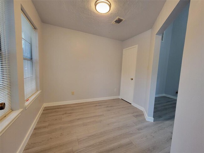 Foto del edificio - 16223 Diamond Ridge Dr
