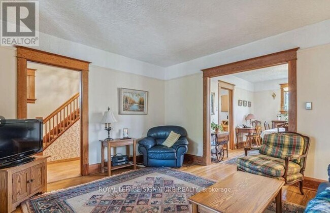 Building Photo - 5 Denison Ave