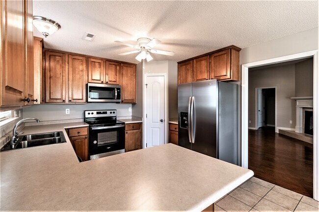 Foto del edificio - 111 NW Wittington Ln