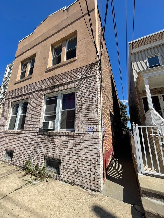 260 Prospect Ave Unit 2F, Bayonne, NJ 07002 Condo for Rent in Bayonne