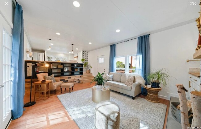 Building Photo - 1219 Songbird Dr