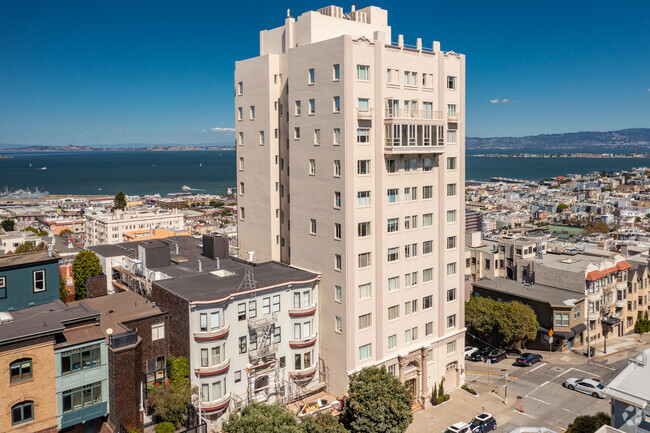Building Photo - La Mirada Apartments