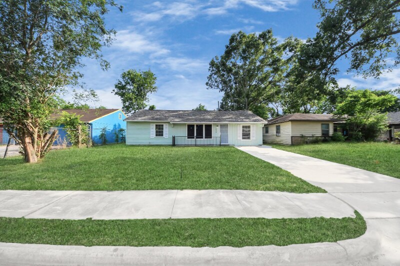 Primary Photo - 4918 Perry St