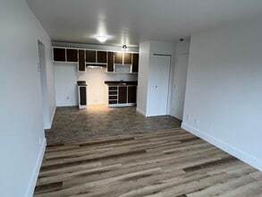 Building Photo - 20 Rue de Boucherville