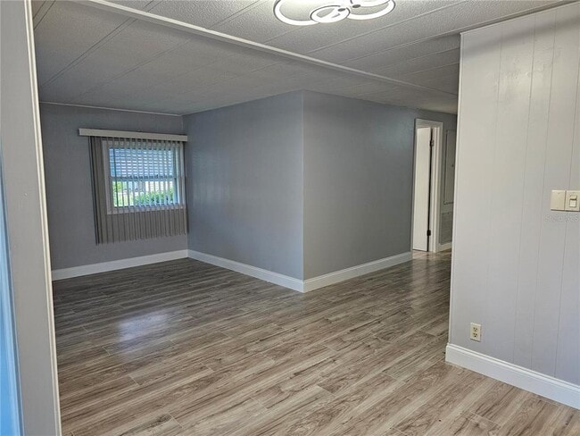 Building Photo - 354 Ivanhoe Cir