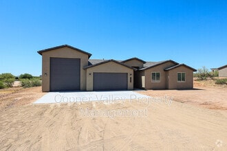 Building Photo - 13865 E Peak View Rd