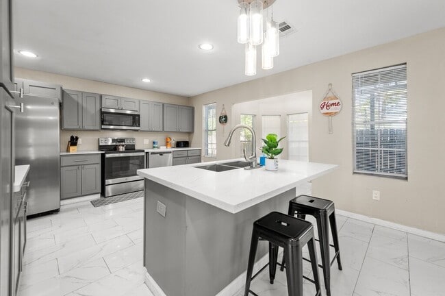 Foto del edificio - 2504 Ferguson Way