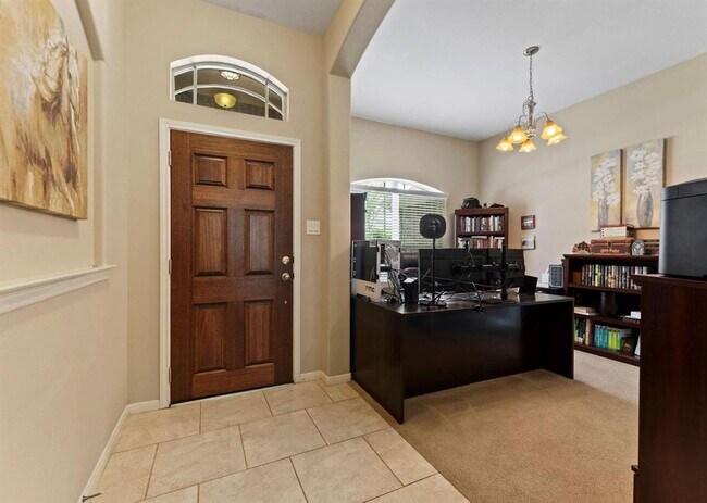Foto del edificio - 12822 Lakeshore Dr