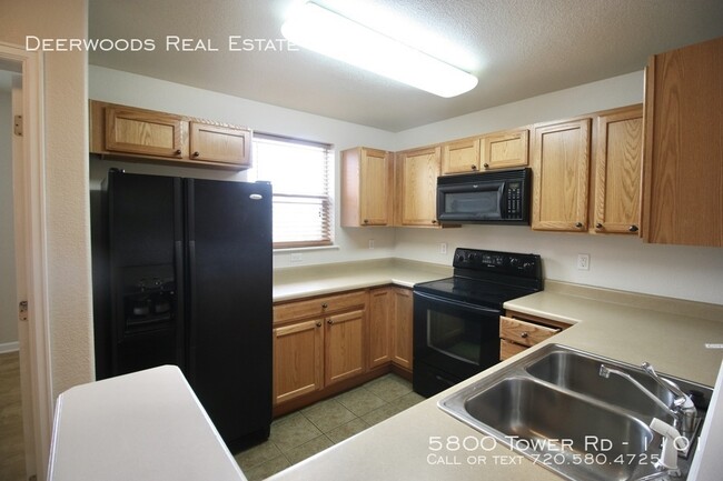 Foto del edificio - 5800 Tower Rd