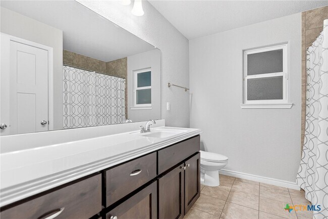 Foto del edificio - 7002 Spirit Of The W Dr