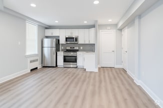 Building Photo - Riverside Estates Apartment Homes