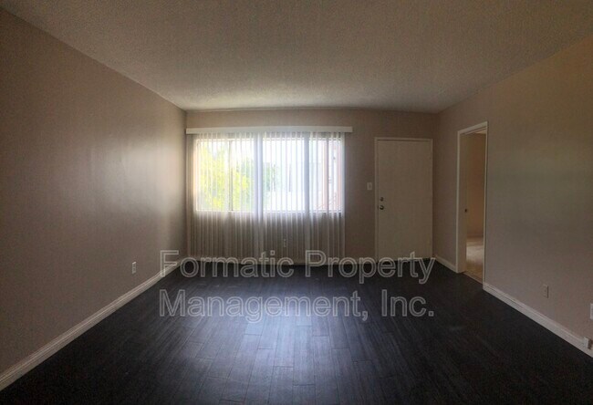 Foto del edificio - 137 E 223rd St