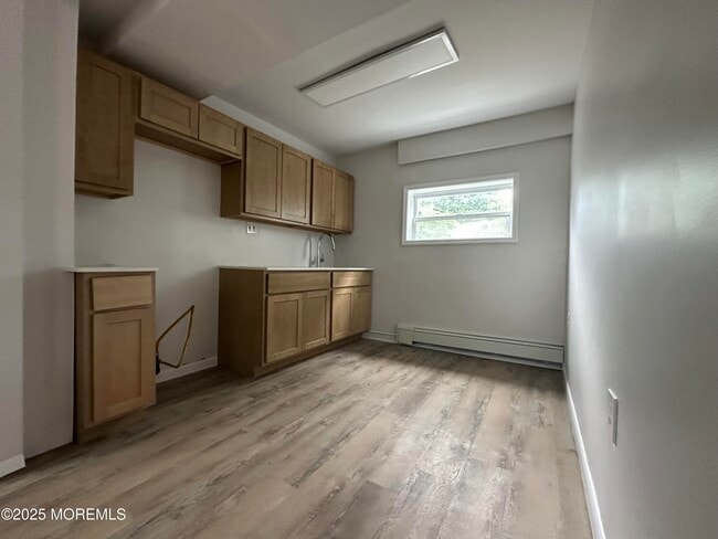 Building Photo - 1320 3rd Ave