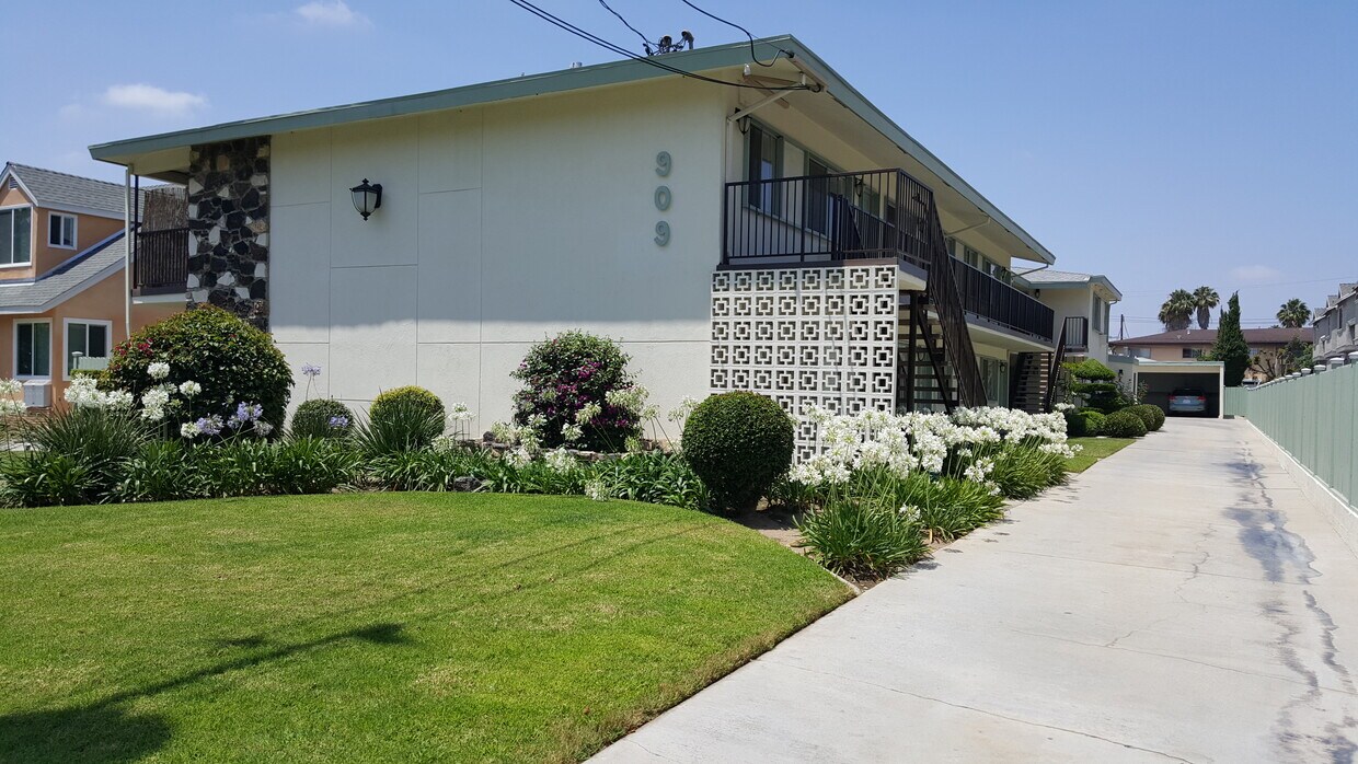 Foto principal - 909 S 2nd St